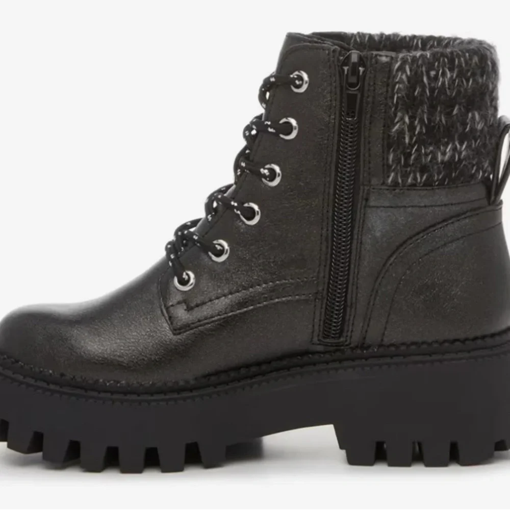 Dolce Vita Kamilla Girls Black boots Size 2 NIB MSRP $60